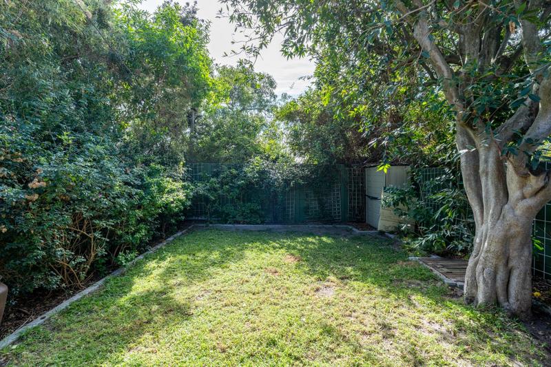 2 Bedroom Property for Sale in Harfield Village Western Cape